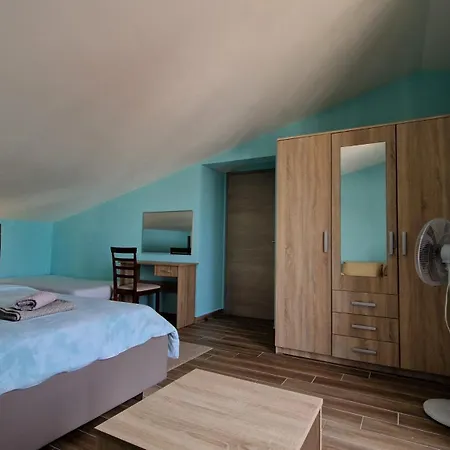 Apartment Vinka *